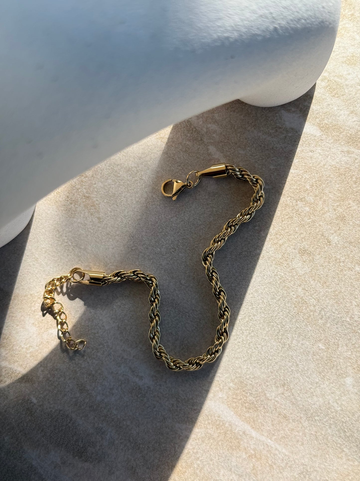 Kōura Here Gold Bracelet