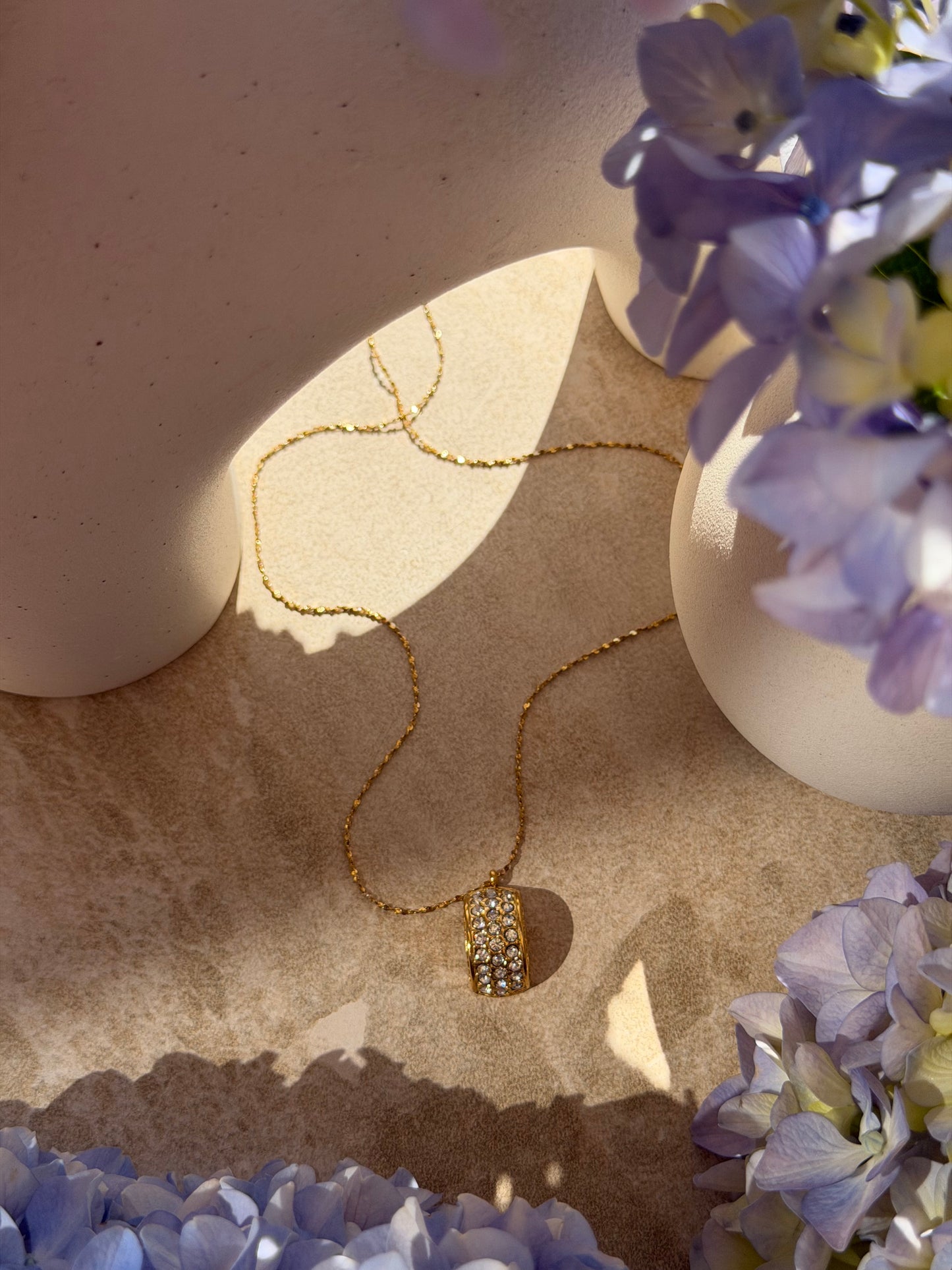 Tupu Mā White Gold Necklace