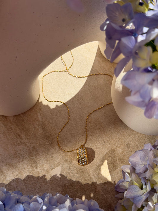 Tupu Mā White Gold Necklace