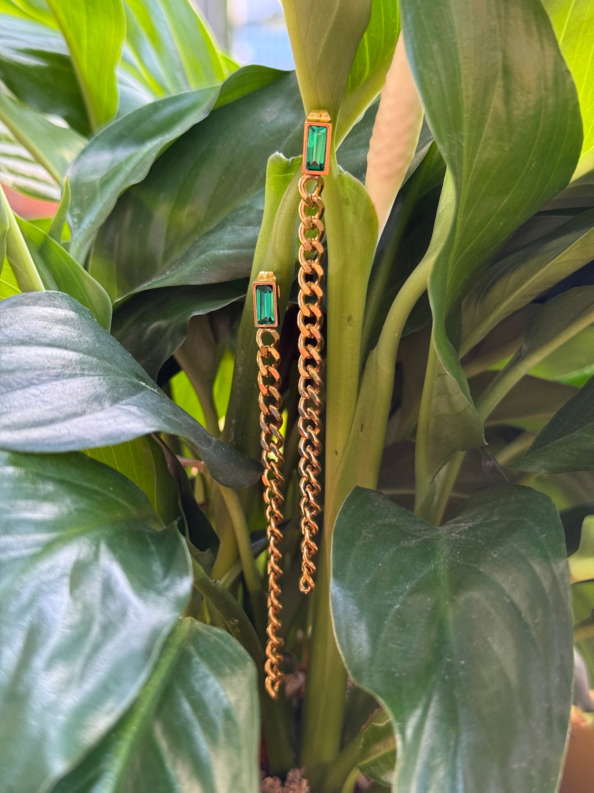 Kōura Kākāriki Gold Earrings - Tahana Jewellery