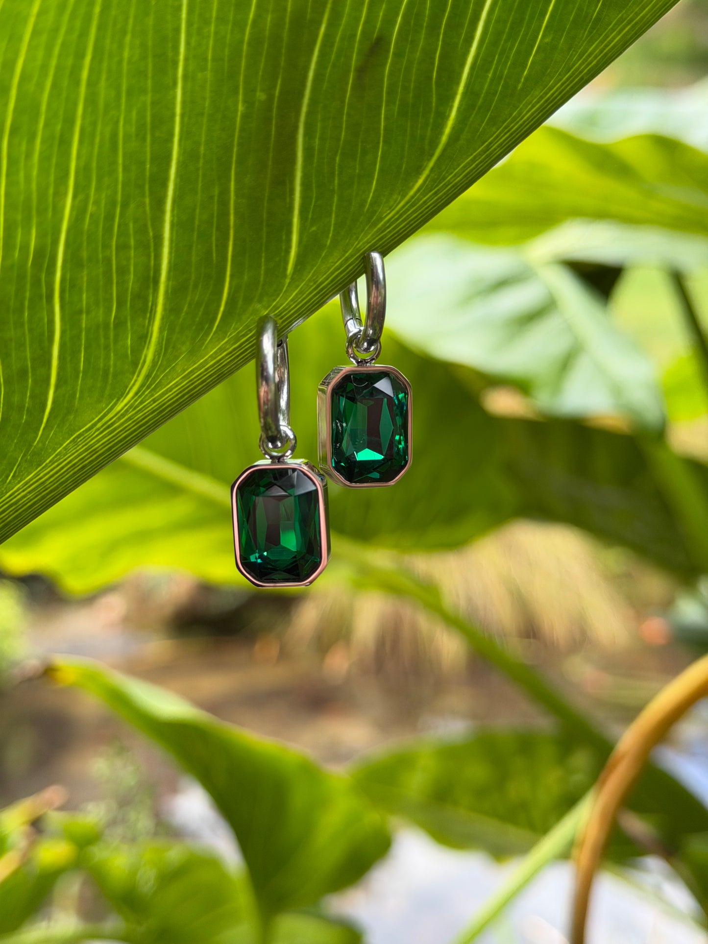 Taimana Kākāriki Silver Huggies